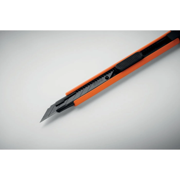 BLADE, Petit cutter rétractable