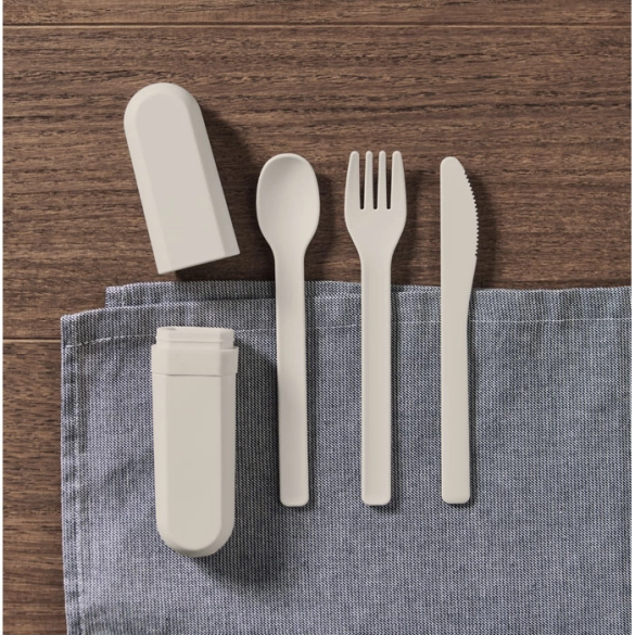 BITEFUL, Set de couverts et étui en PLA