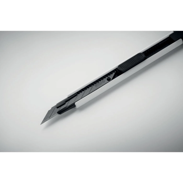 BLADE, Petit cutter rétractable