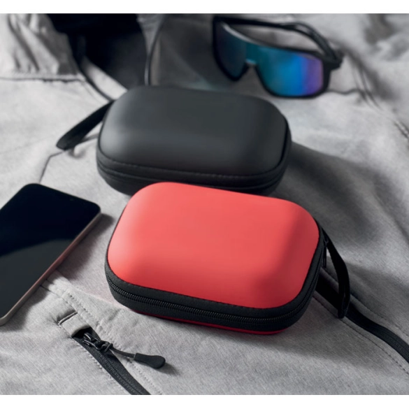 CARETWO, Trousse de premiers secours